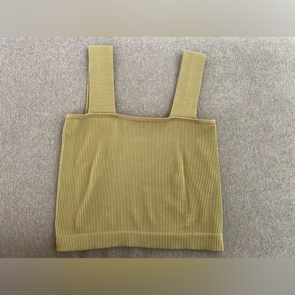 Crop top. Brand Dynamic Boutique